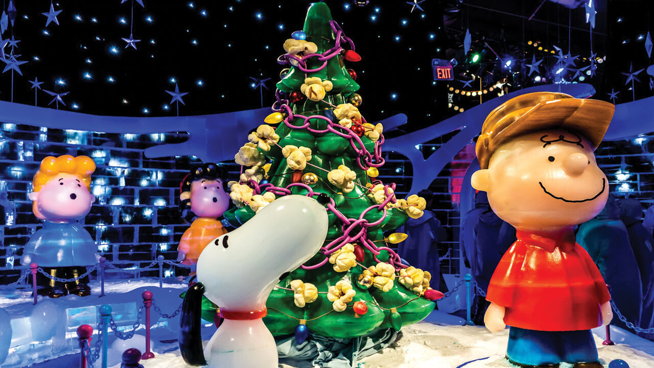 Cartoon Characters at Gaylord palms for the Holidays