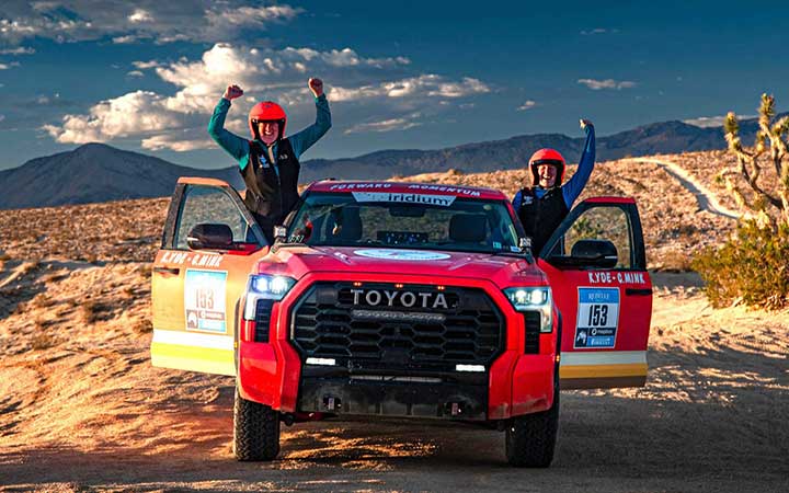 Rebelle Rally participants in the desert