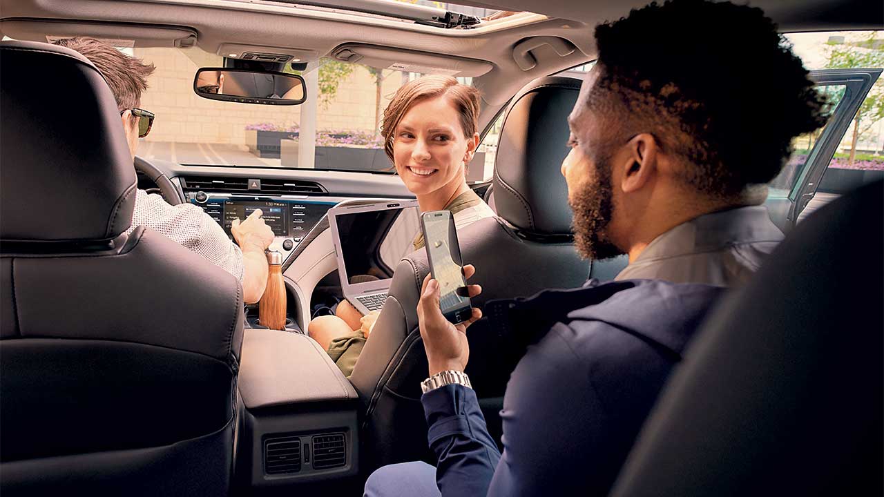 2018 Camry people 3 people talking